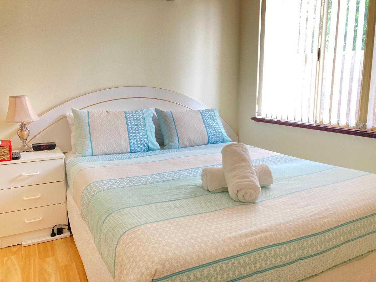 The Royal Dolphin Bed & Breakfast Safety Bay ร็อคกิงแฮม ภายนอก รูปภาพ